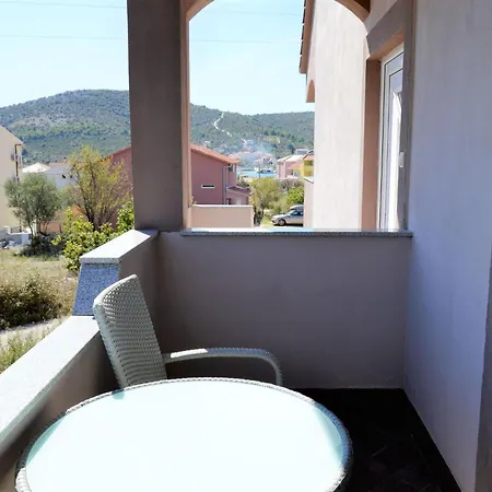 In Mit Barbecue By Interhome Apartman *