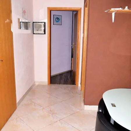 In Mit Barbecue By Interhome Apartman *