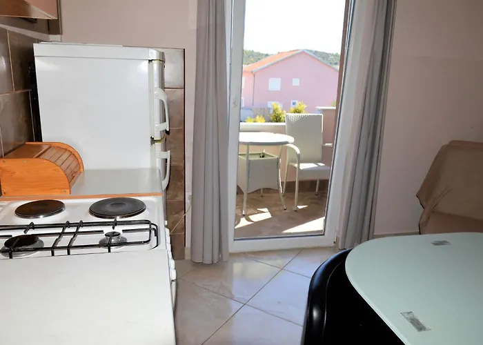Apartman In Mit Barbecue By Interhome Vinišće
