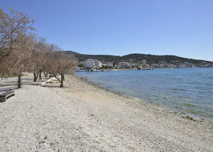 In Mit Barbecue By Interhome * Vinišće