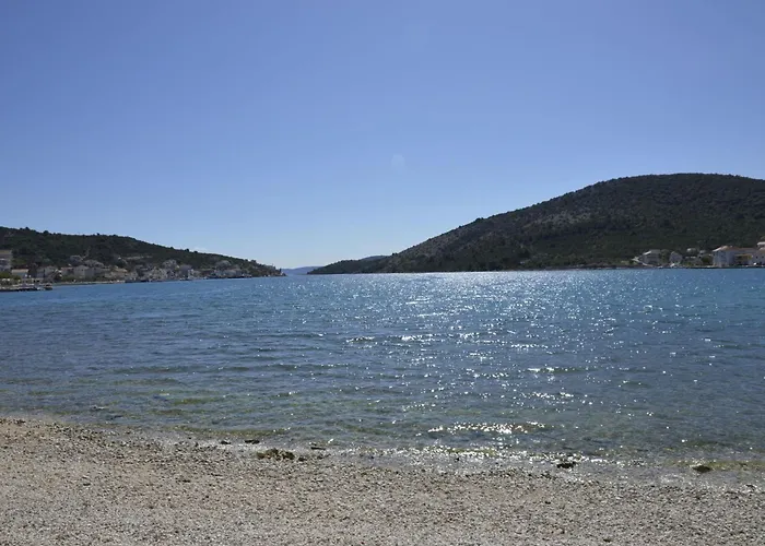 In Mit Barbecue By Interhome * Vinišće